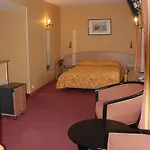 トランスコンチネンタル ホテル