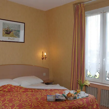 Transcontinental 2* Paříž