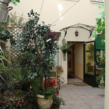 Transcontinental Hotel 2*