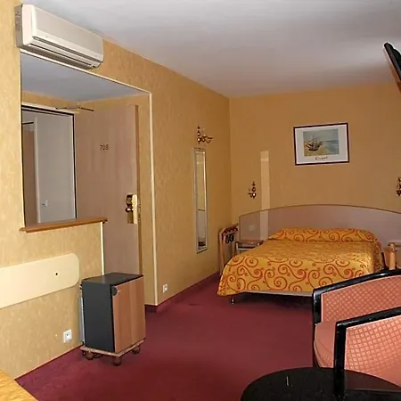 Transcontinental Hotel Parigi