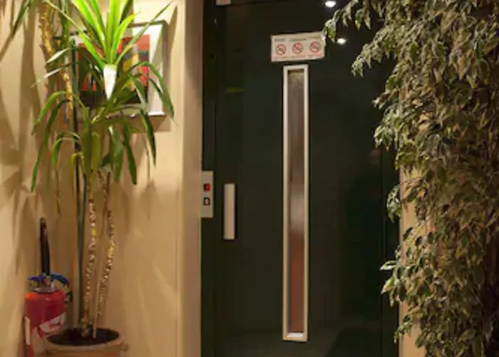 Transcontinental Hotel 2*