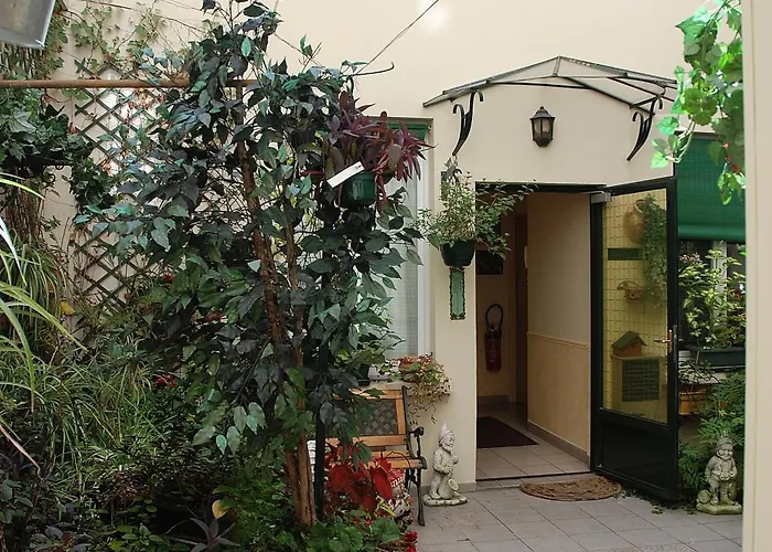 Transcontinental Hotel 2*