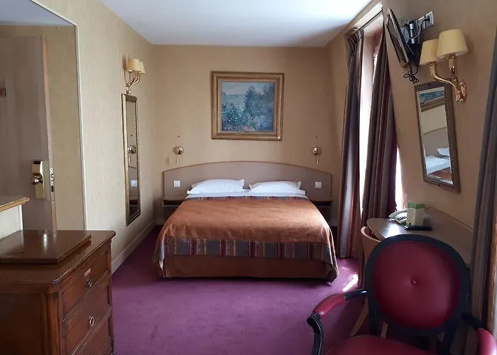 Transcontinental Hotel 2*