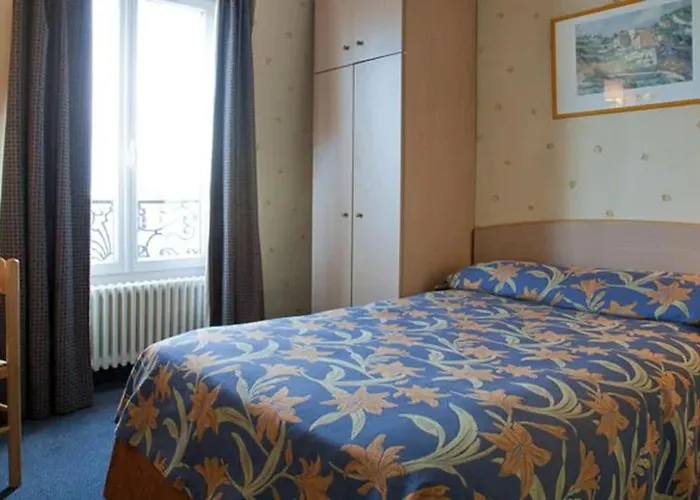 トランスコンチネンタル 2* パリ