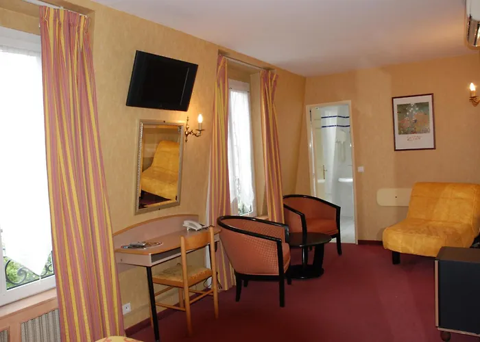 トランスコンチネンタル ホテル 2*